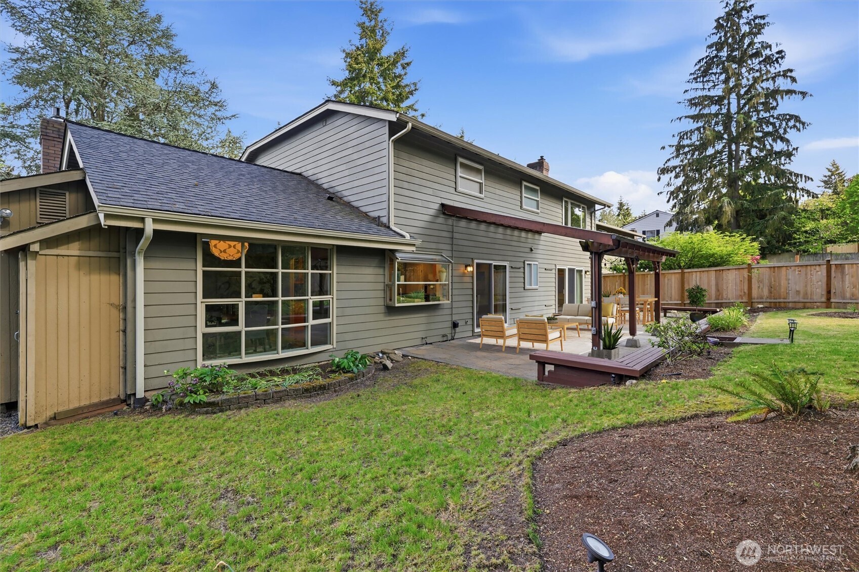 4423 156th Place SE, Bellevue, WA 98006