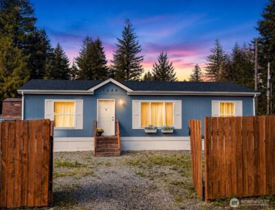 6240 Azure Way , Maple Falls, WA 98266