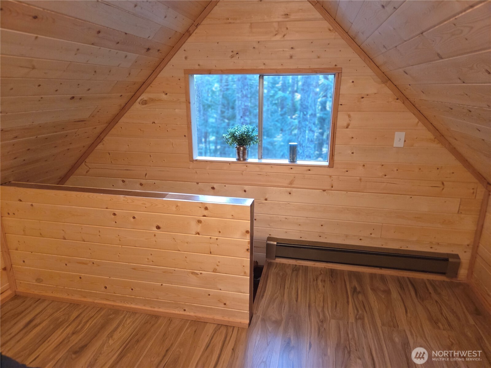 41 N Mt Rose Avenue , Hoodsport, WA 98548