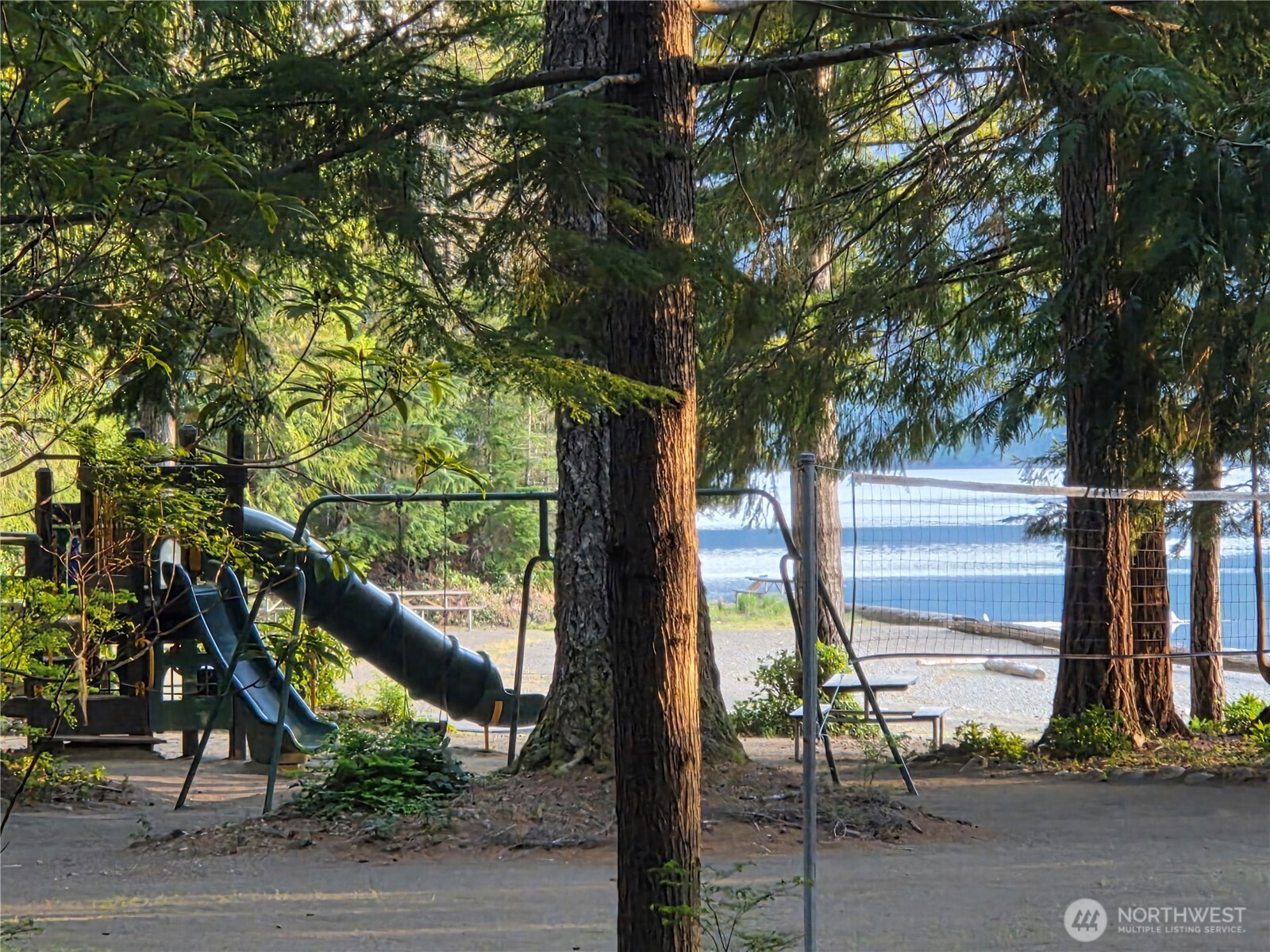 41 N Mt Rose Avenue , Hoodsport, WA 98548