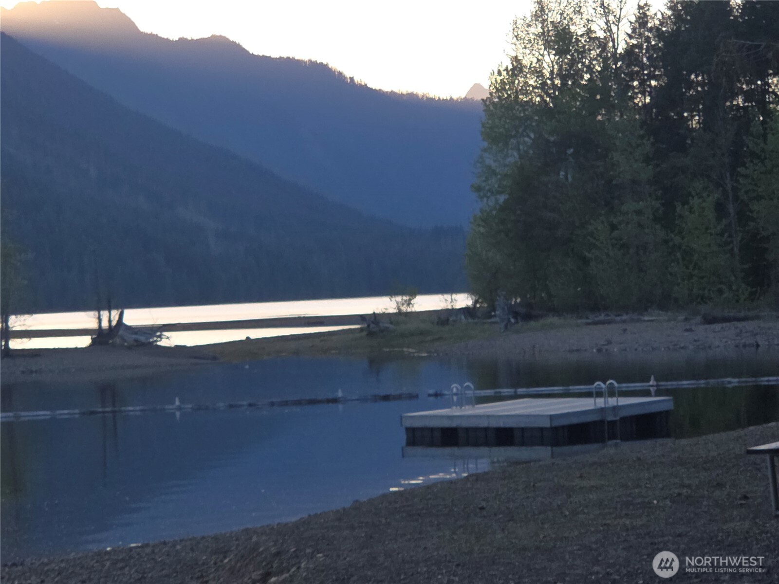 41 N Mt Rose Avenue , Hoodsport, WA 98548