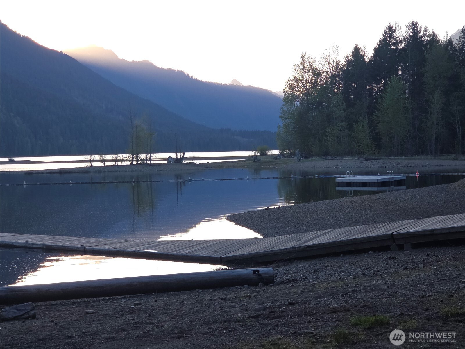 41 N Mt Rose Avenue , Hoodsport, WA 98548
