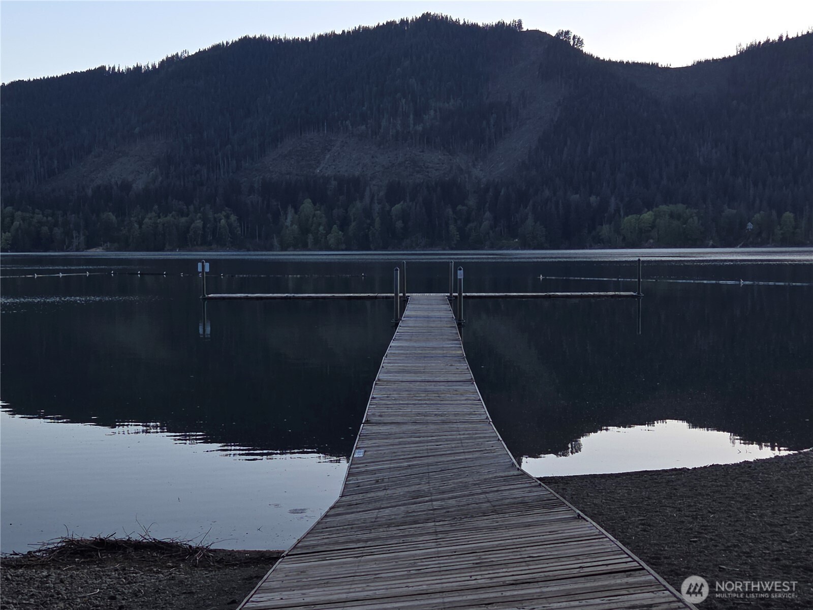 41 N Mt Rose Avenue , Hoodsport, WA 98548