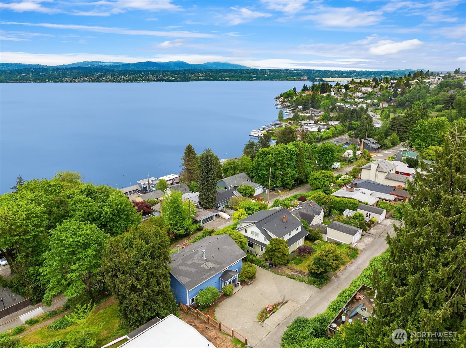 9823 Arrowsmith Avenue S, Seattle, WA 98118