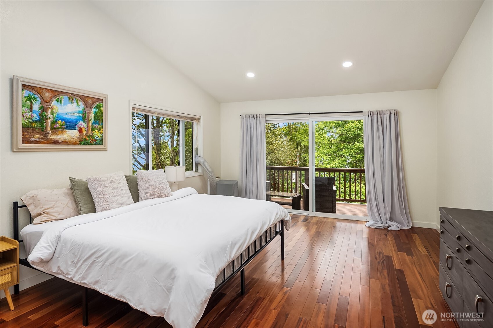 9823 Arrowsmith Avenue S, Seattle, WA 98118
