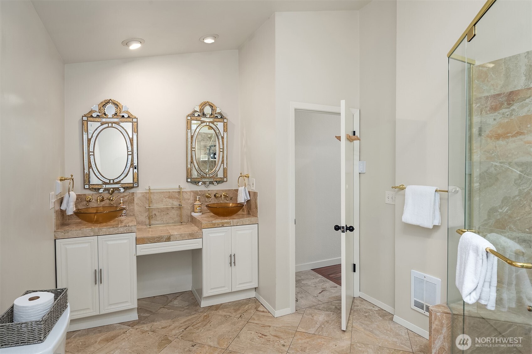 9823 Arrowsmith Avenue S, Seattle, WA 98118