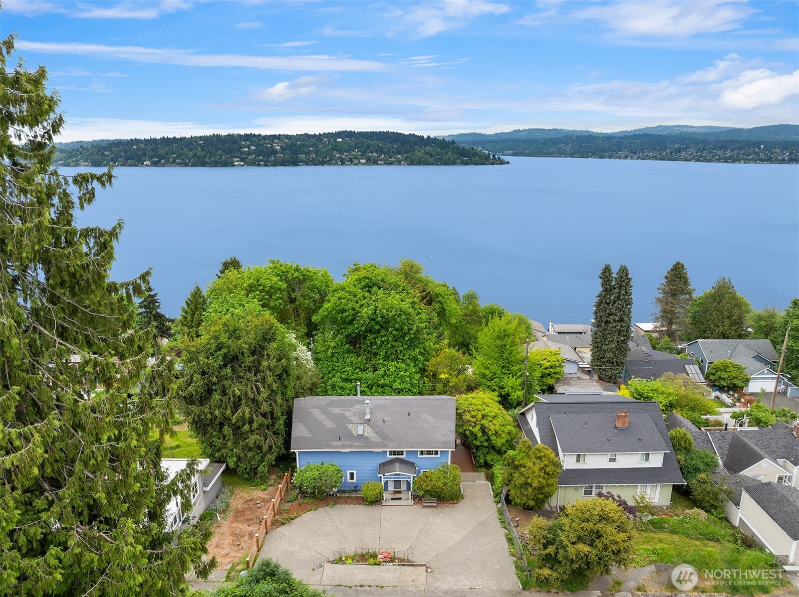 9823 Arrowsmith Avenue S, Seattle, WA 98118
