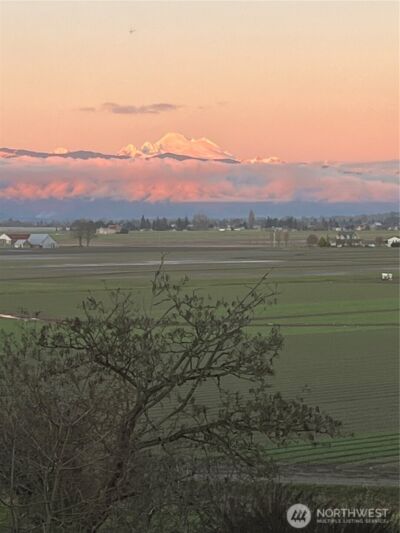 18225 Best Road , Mount Vernon, WA 98273
