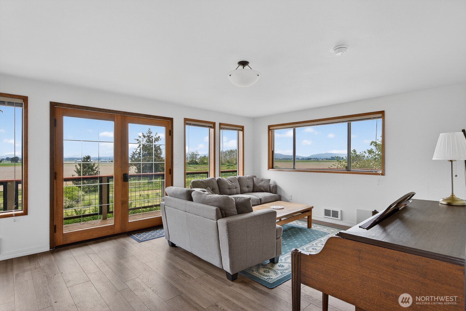 18225 Best Road , Mount Vernon, WA 98273