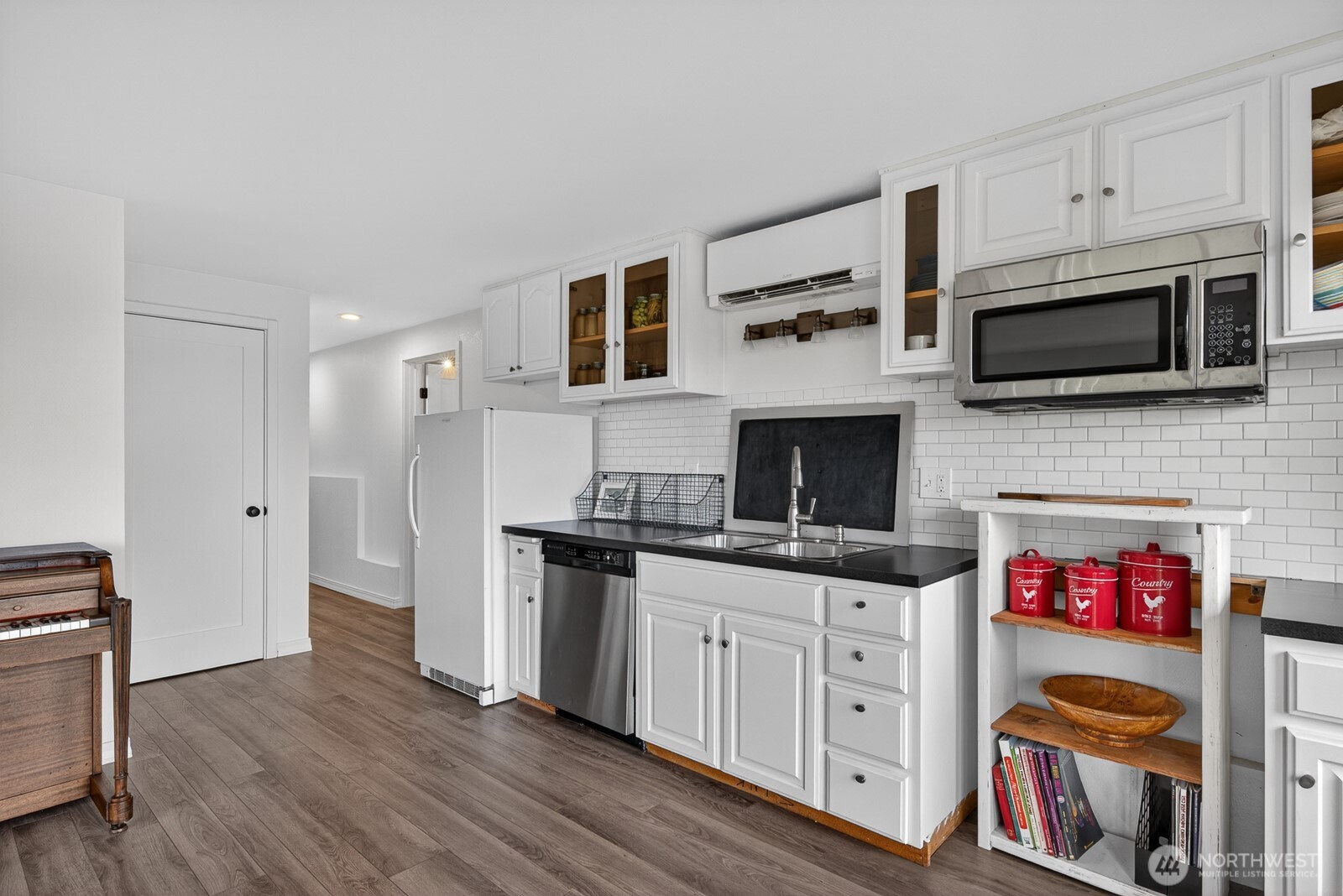 18225 Best Road , Mount Vernon, WA 98273