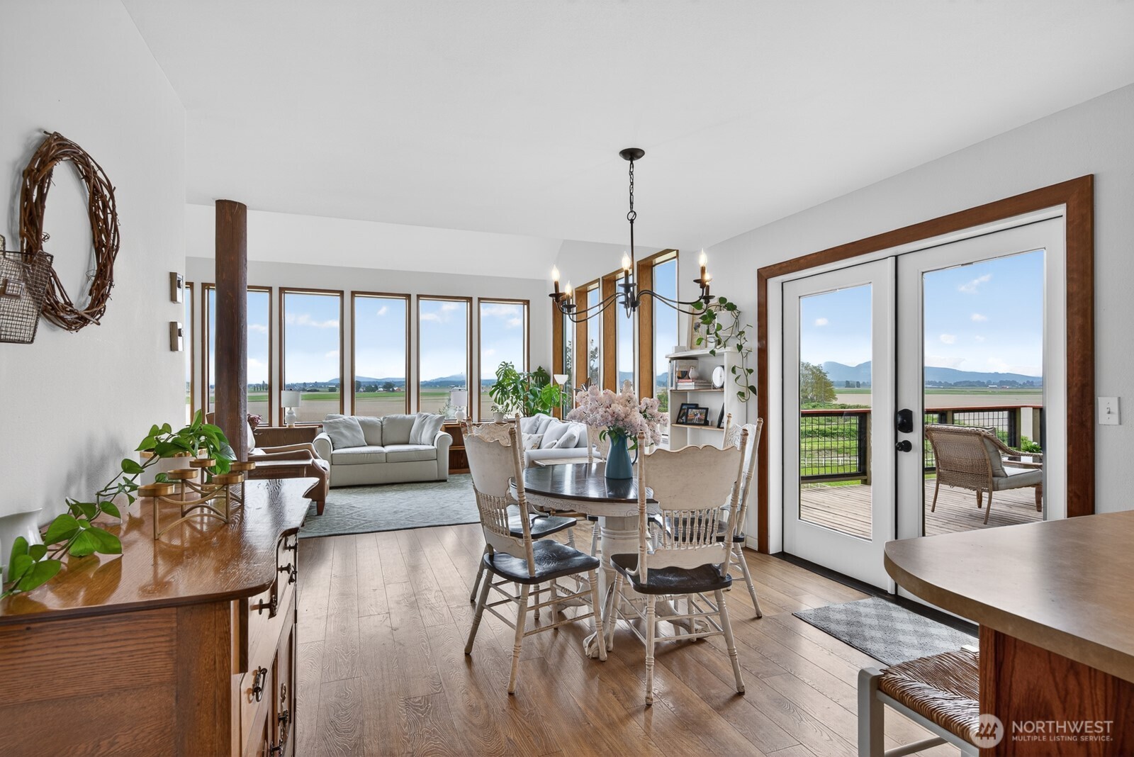 18225 Best Road , Mount Vernon, WA 98273