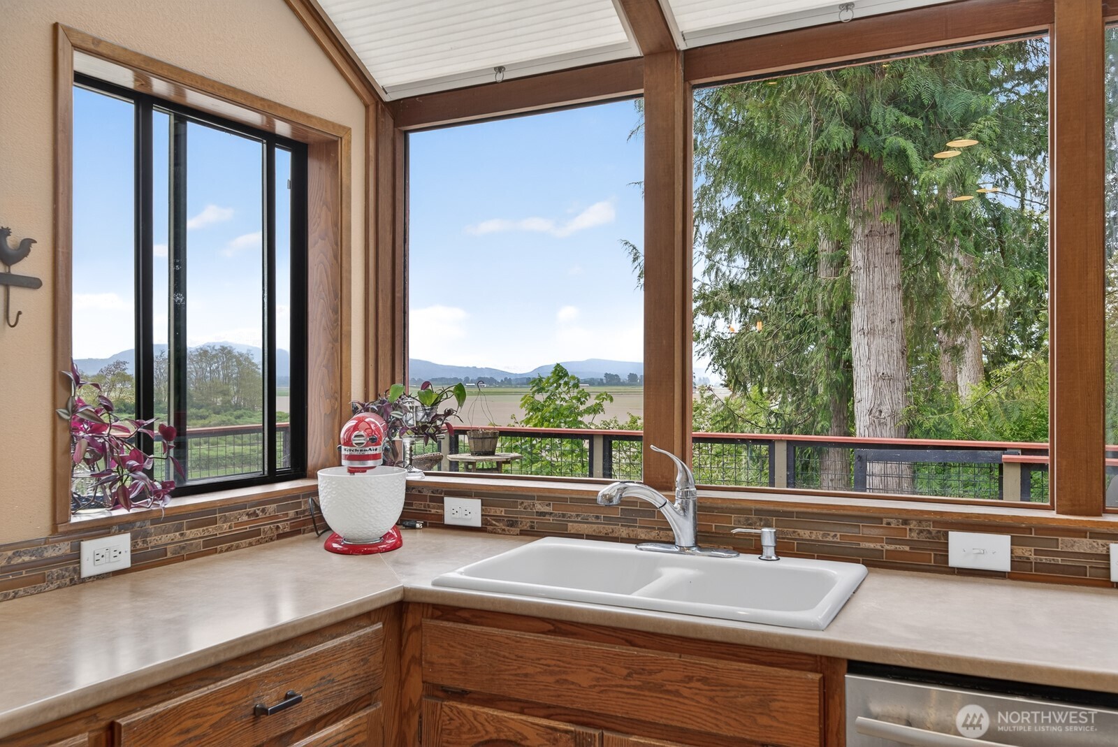 18225 Best Road , Mount Vernon, WA 98273