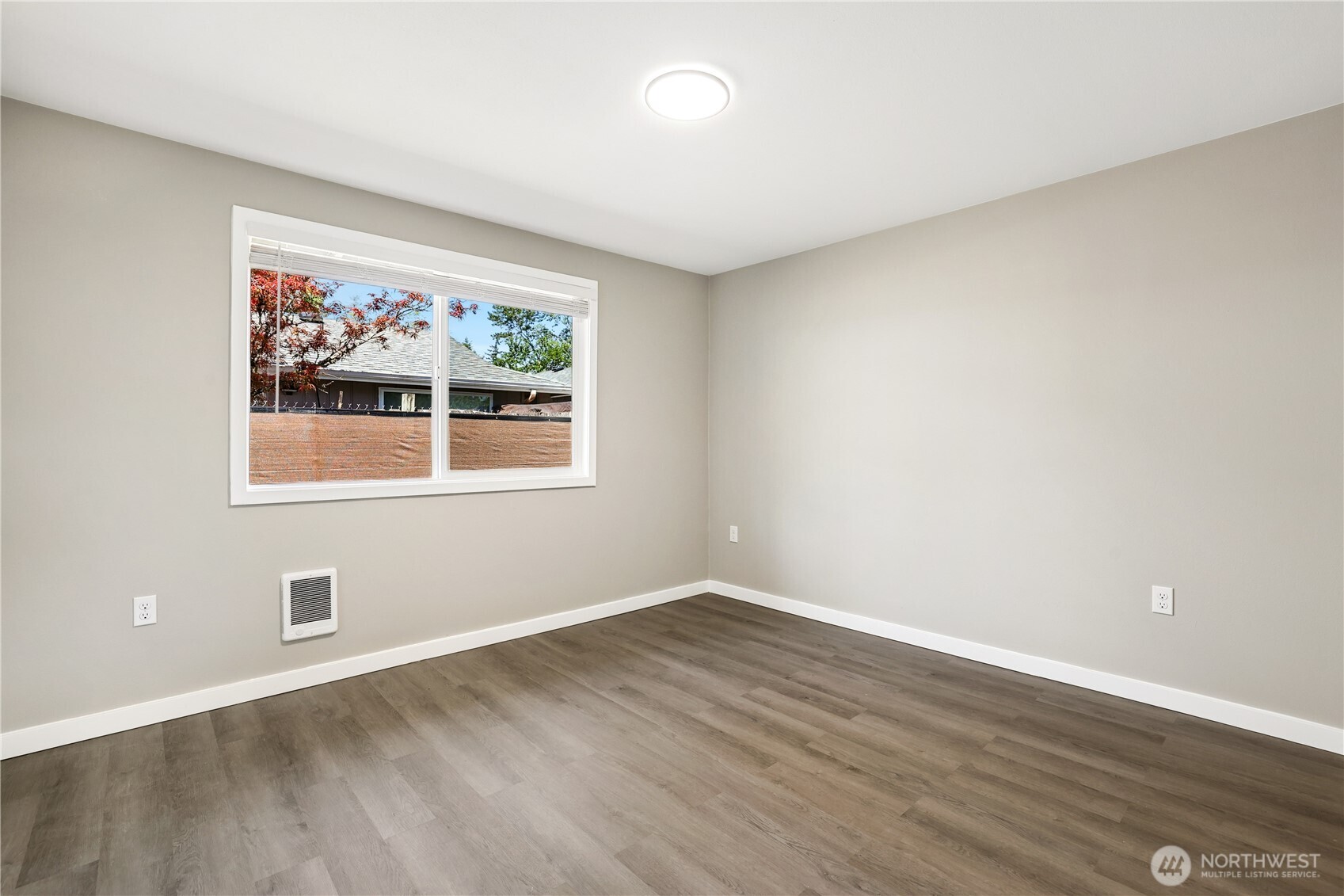 605 E 91st Street , Tacoma, WA 98445