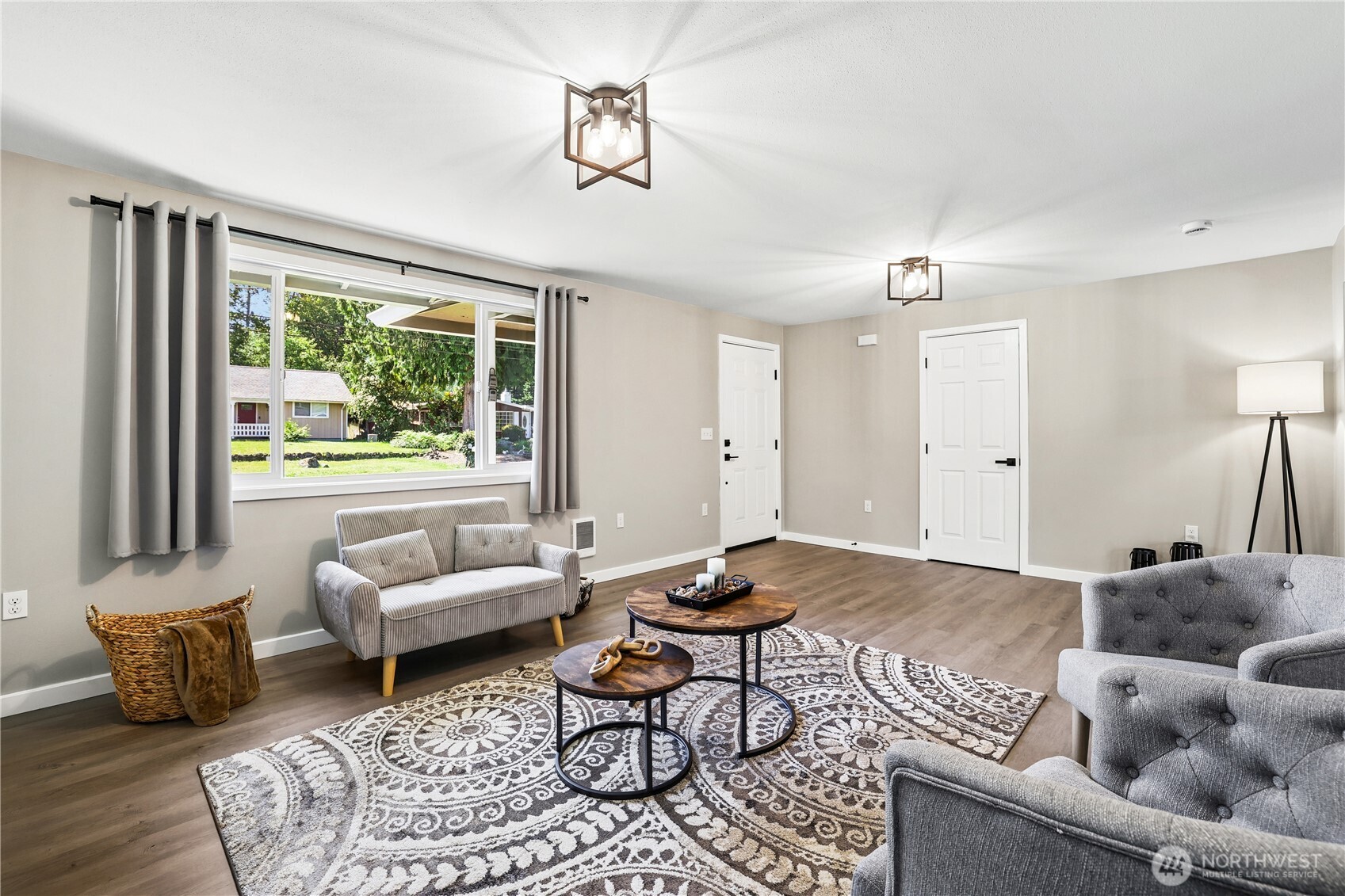 605 E 91st Street , Tacoma, WA 98445