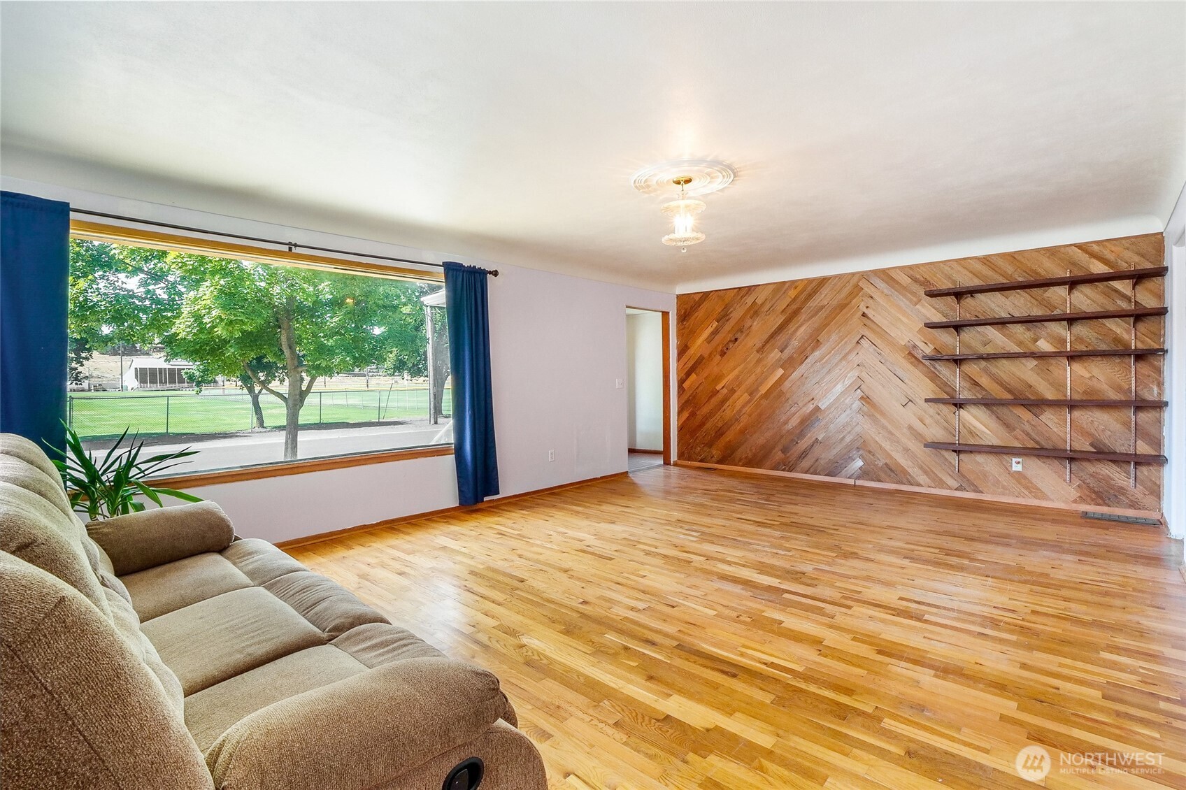 306 W 4th Avenue , Odessa, WA 99159
