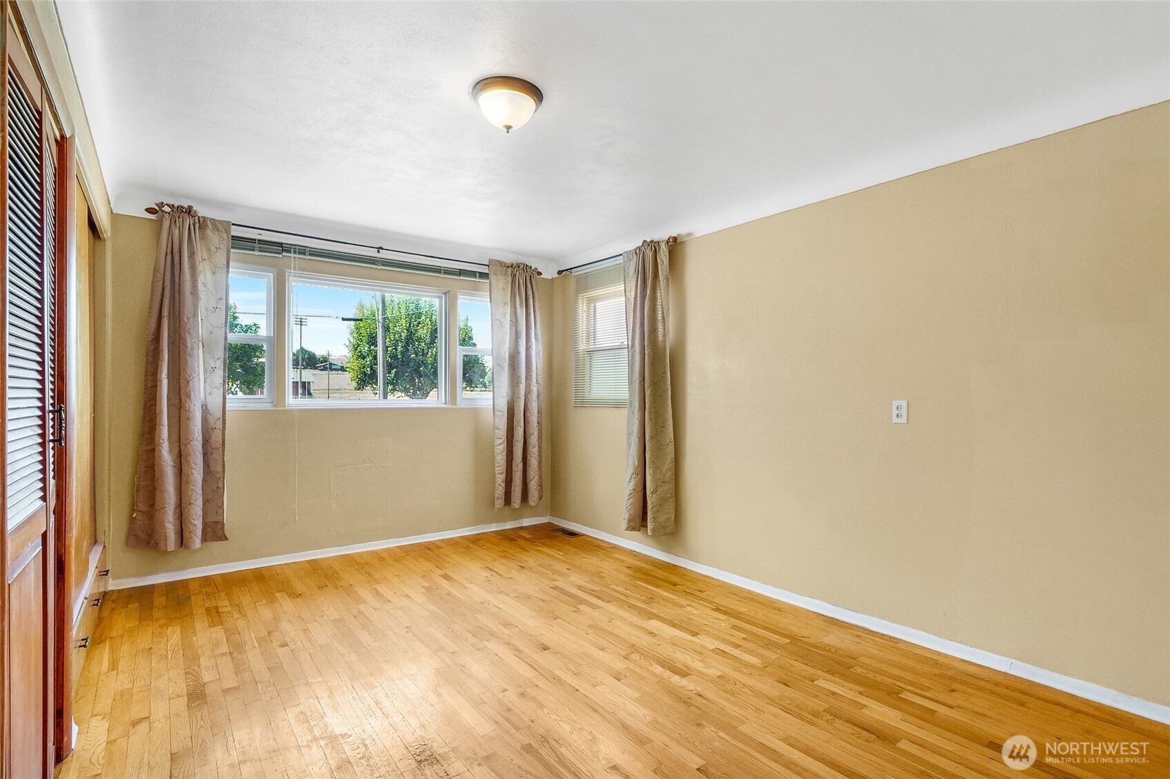 306 W 4th Avenue , Odessa, WA 99159