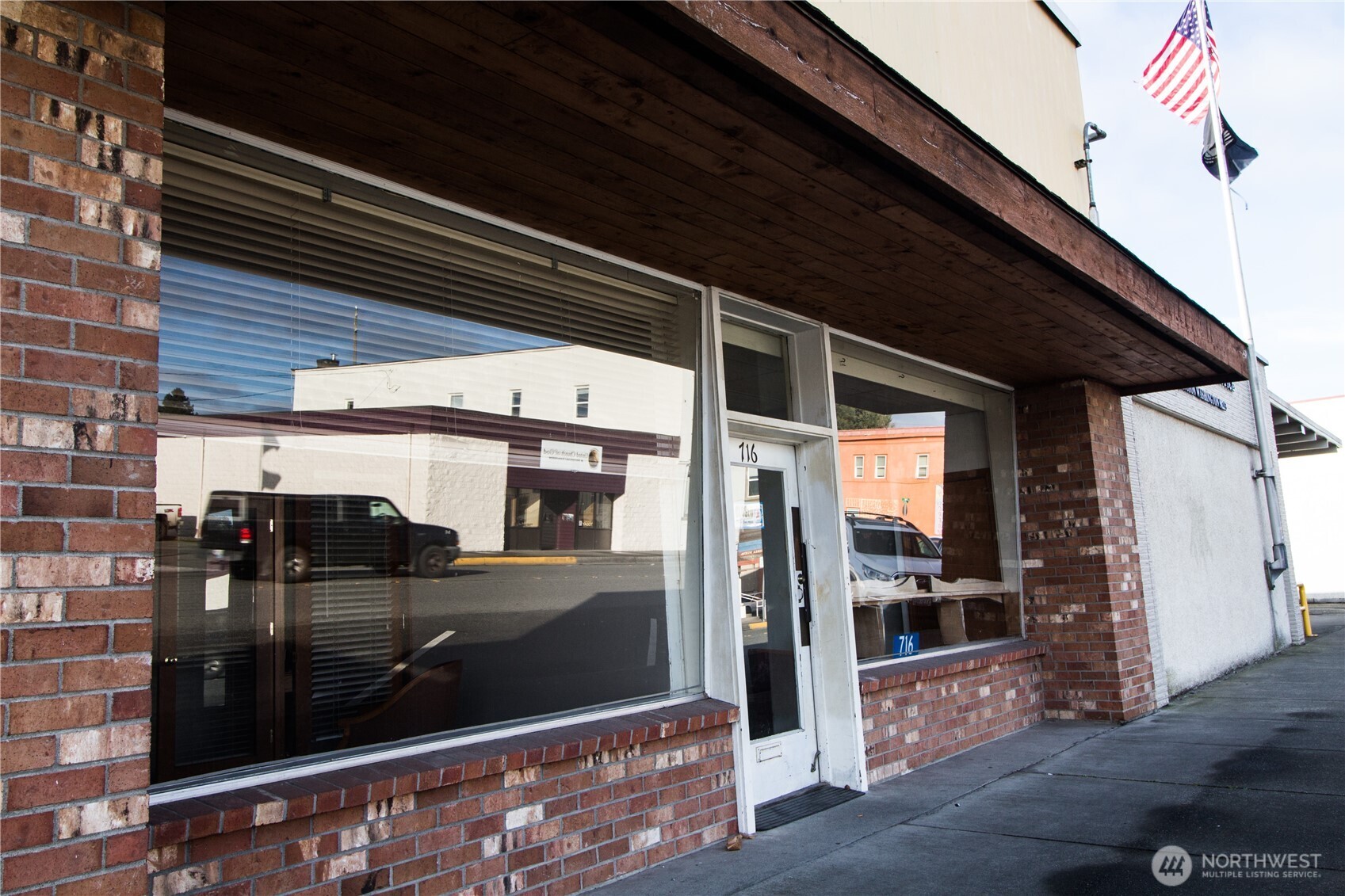 716 E Fairhaven Avenue , Burlington, WA 98233