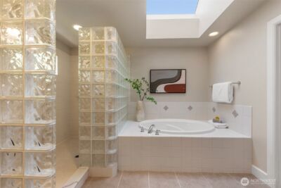 20514 NE 23th Court , Sammamish, WA 98074-7428 - Photo 22
