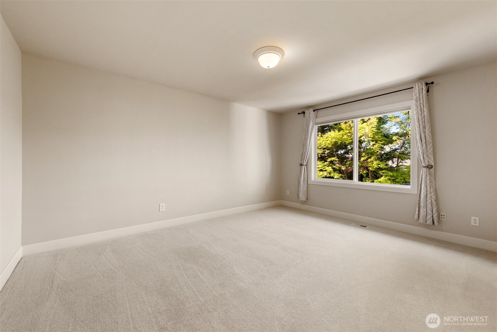 20514 NE 23th Court , Sammamish, WA 98074-7428