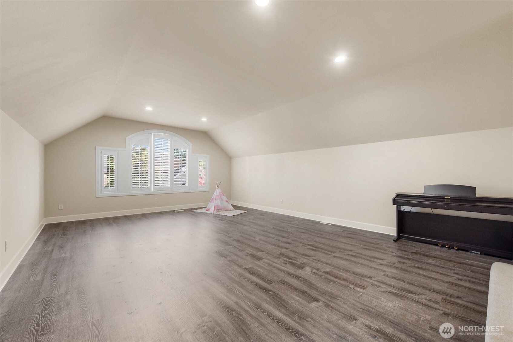 20514 NE 23th Court , Sammamish, WA 98074-7428