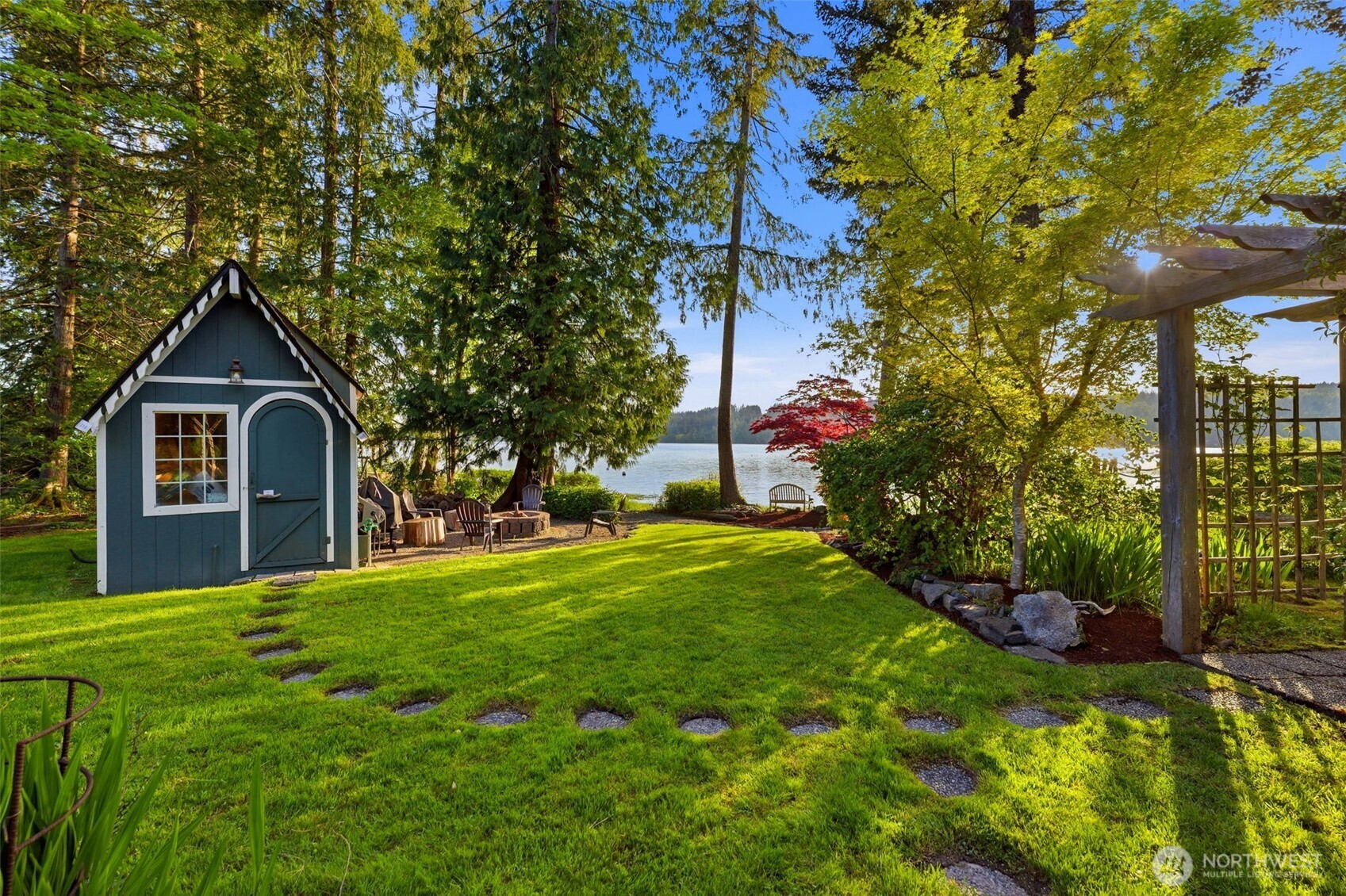 2860 E State Route 302 , Belfair, WA 98528