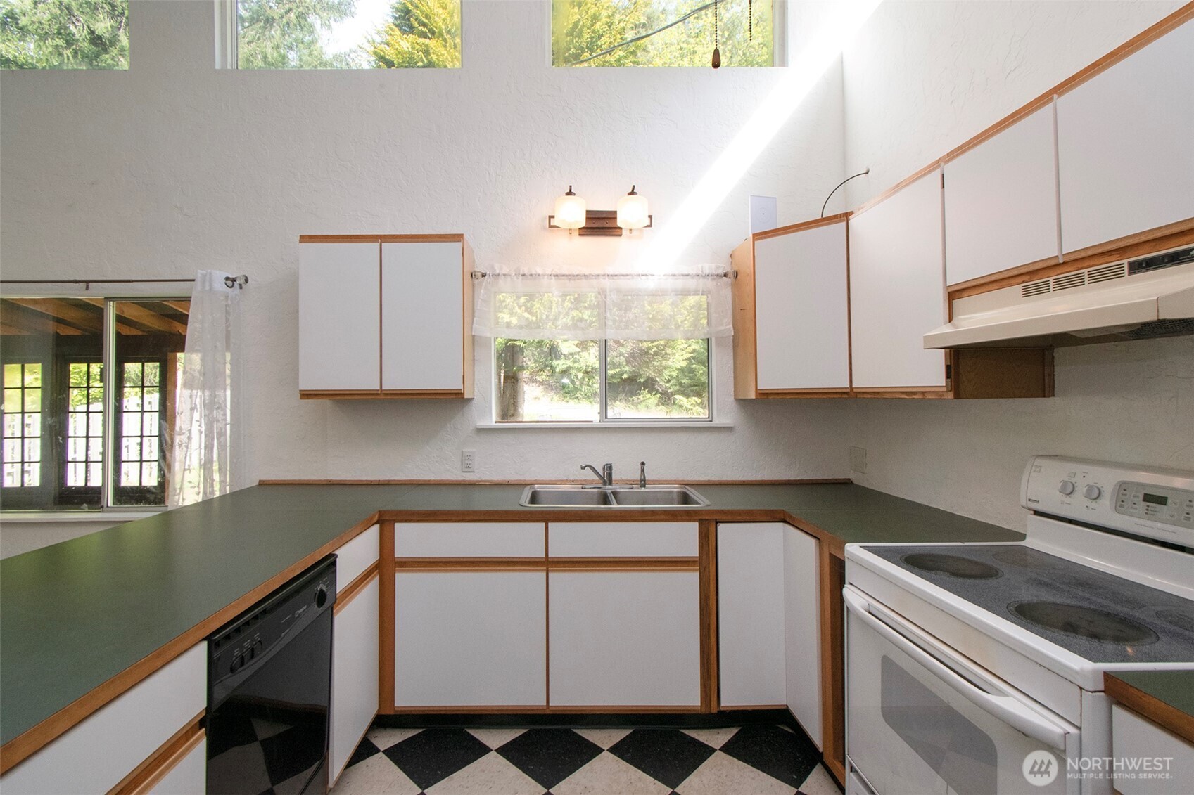 834 Little River , Port Angeles, WA 98363