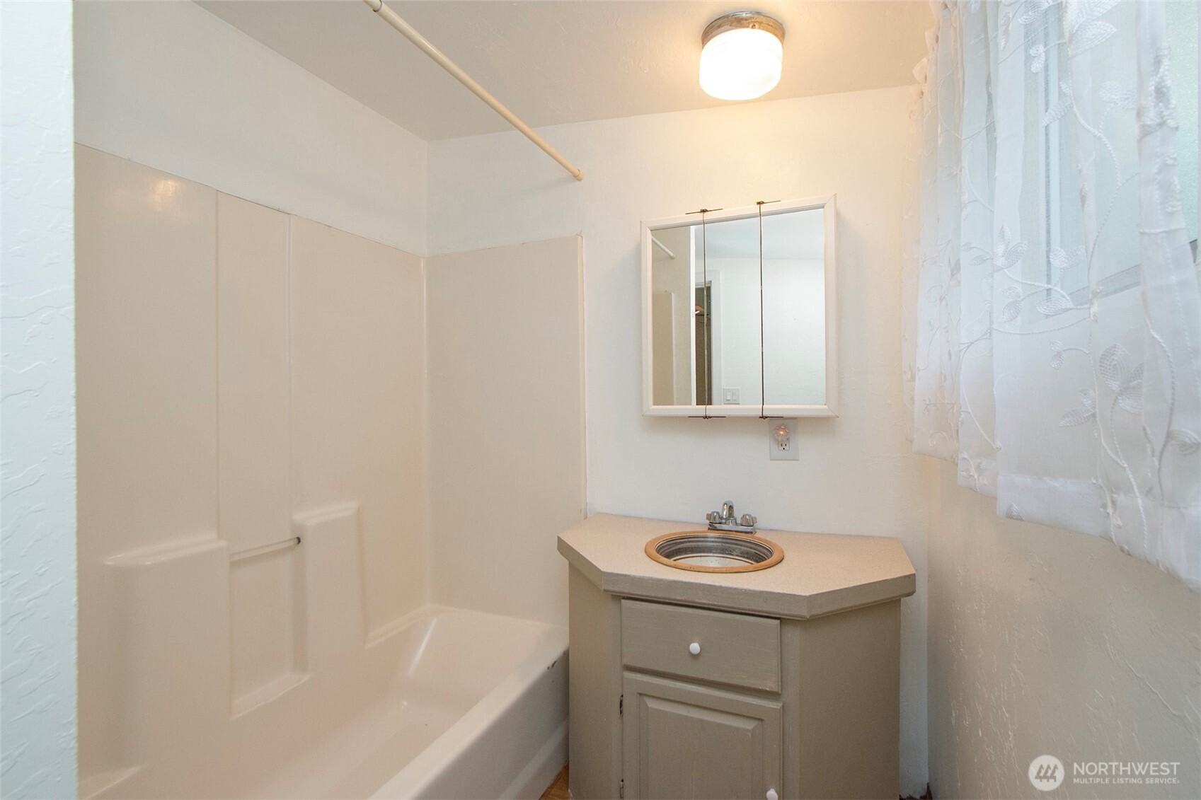 834 Little River , Port Angeles, WA 98363