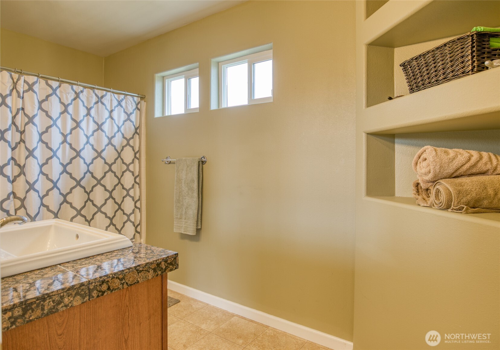 476 Trustee Street SW, Ocean Shores, WA 98569