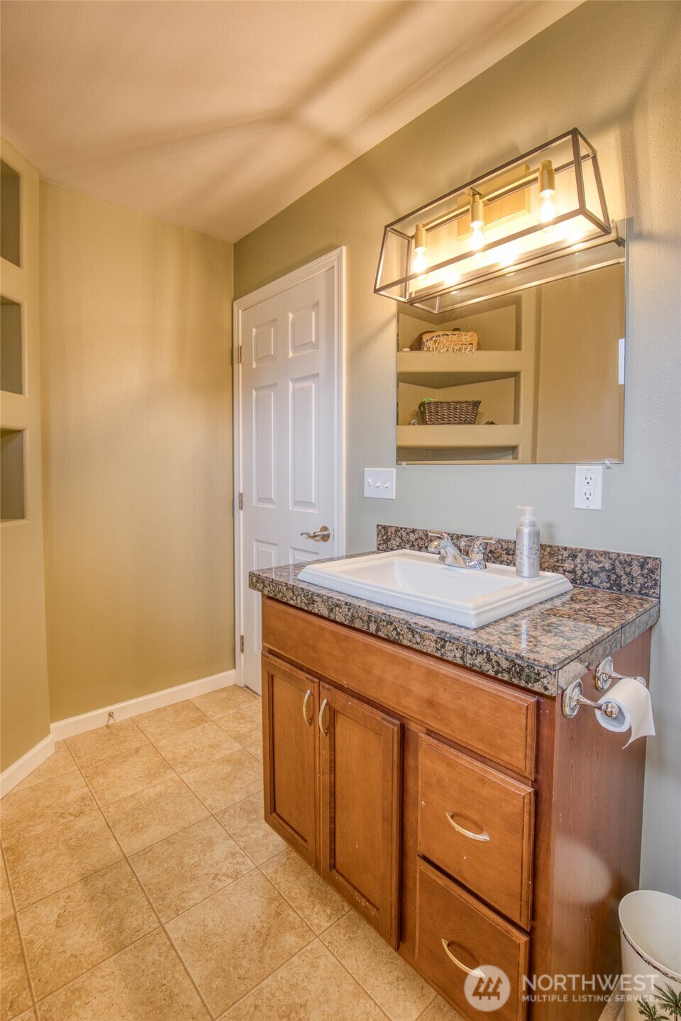 476 Trustee Street SW, Ocean Shores, WA 98569