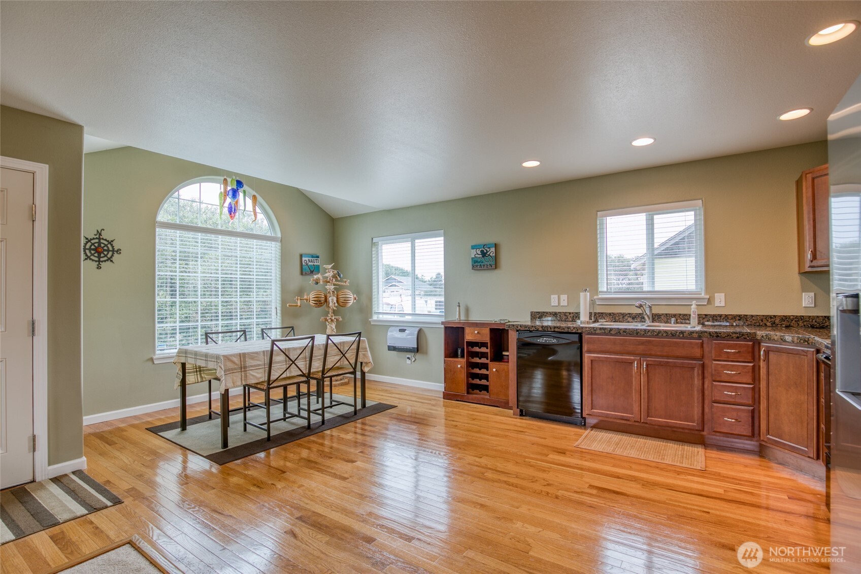 476 Trustee Street SW, Ocean Shores, WA 98569
