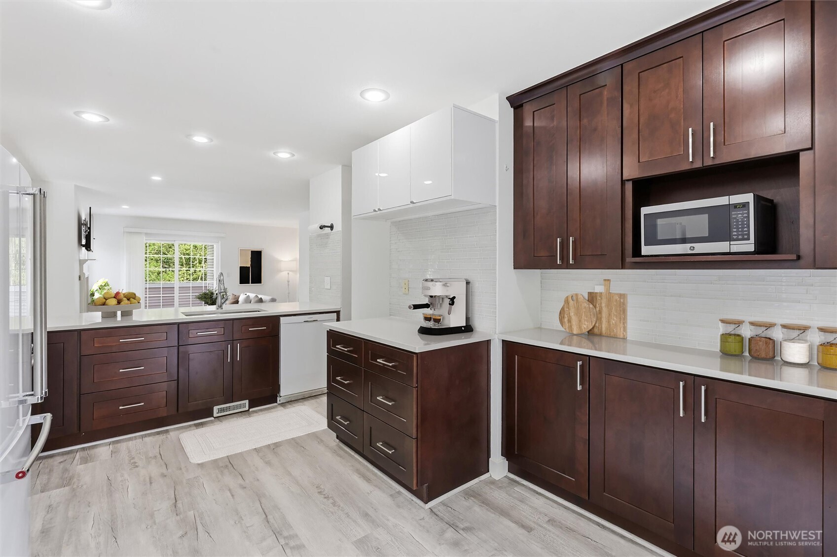 601 12th Avenue NW #D4, Issaquah, WA 98027