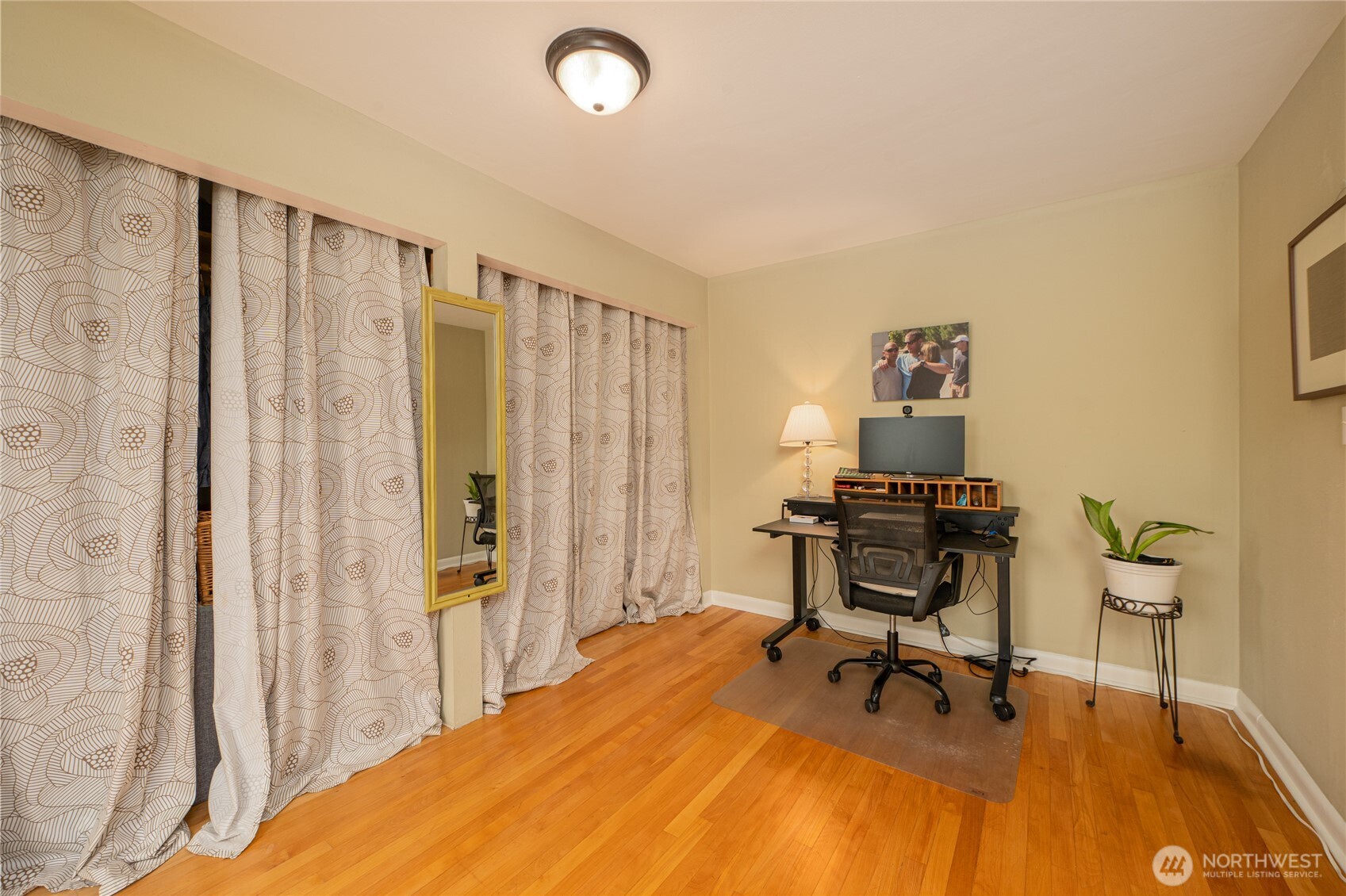 4921 24th Avenue S, Seattle, WA 98108