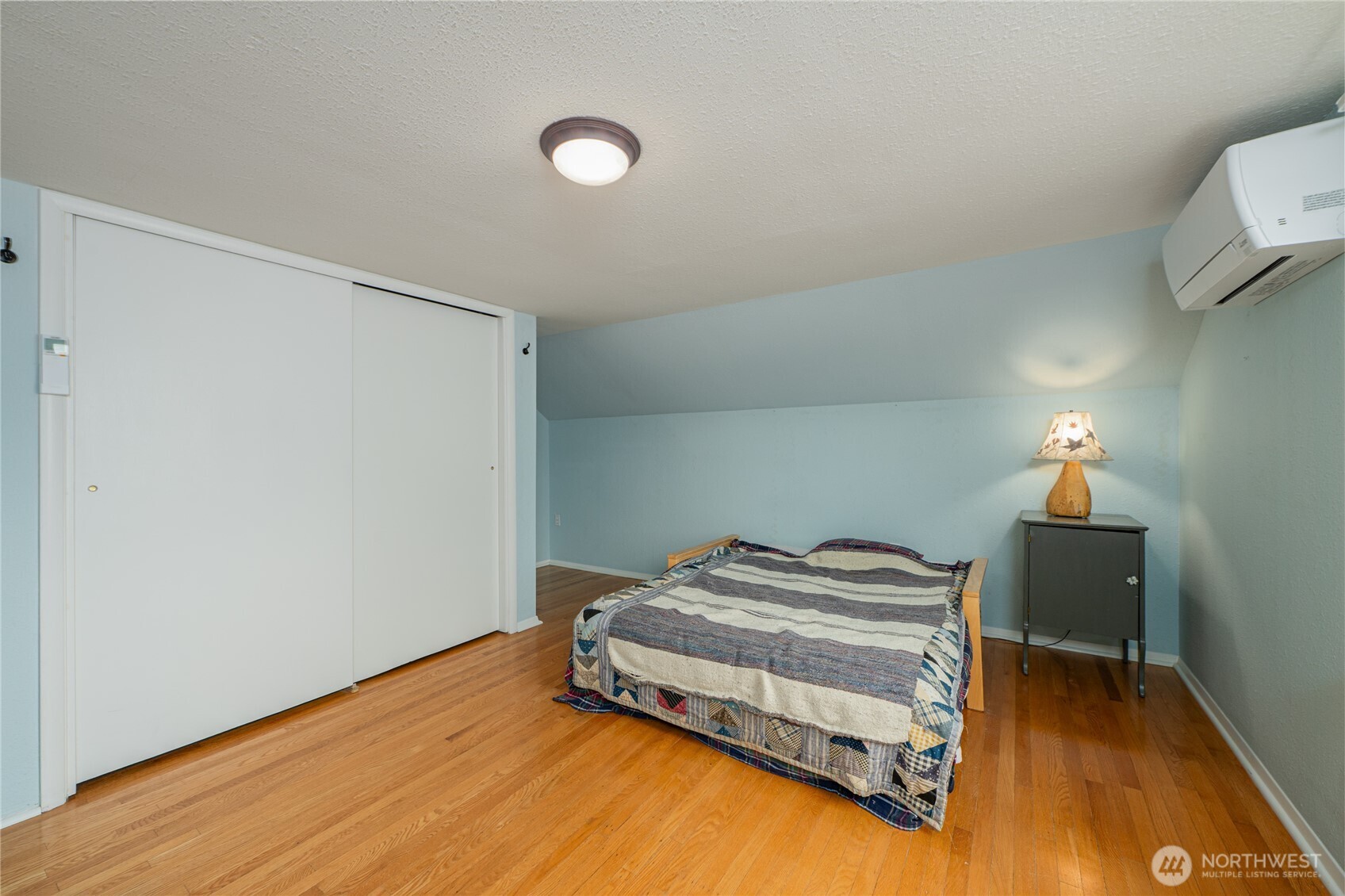 4921 24th Avenue S, Seattle, WA 98108