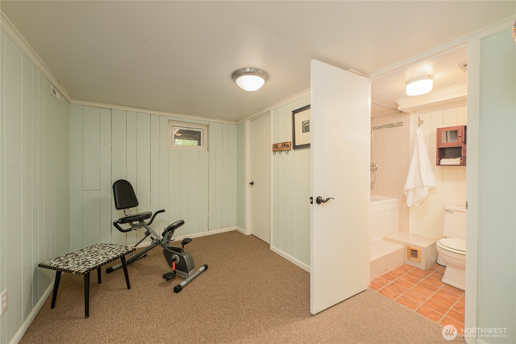 4921 24th Avenue S, Seattle, WA 98108