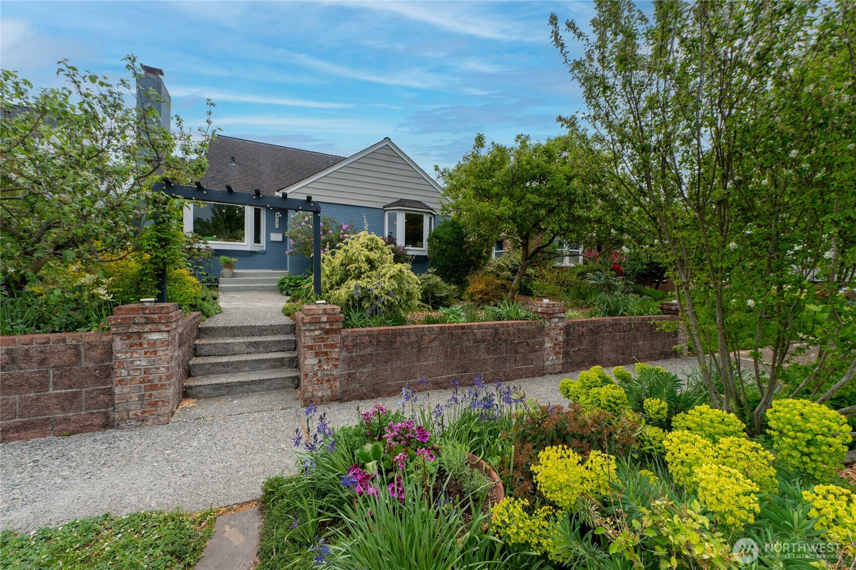 4921 24th Avenue S, Seattle, WA 98108