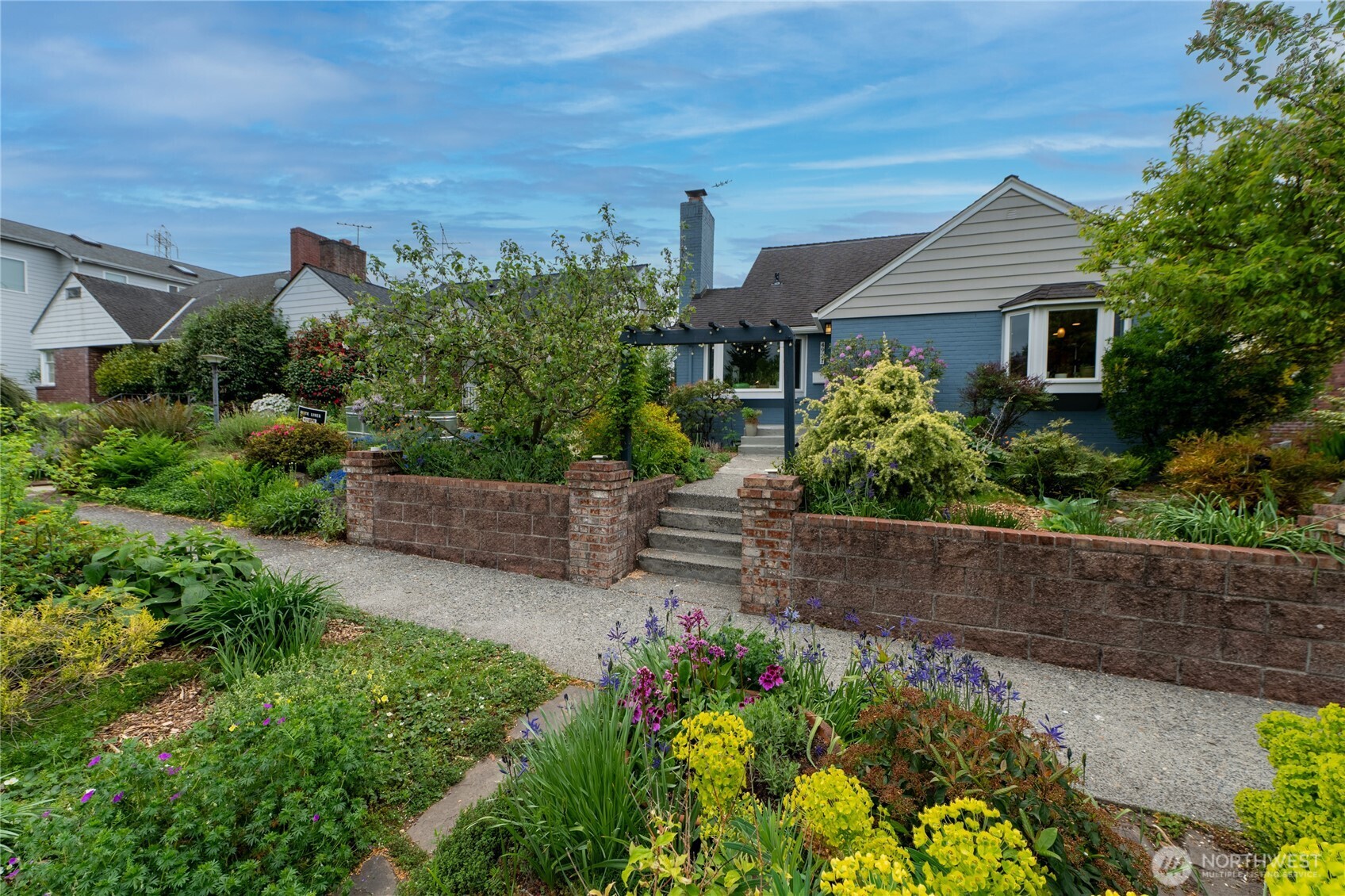 4921 24th Avenue S, Seattle, WA 98108