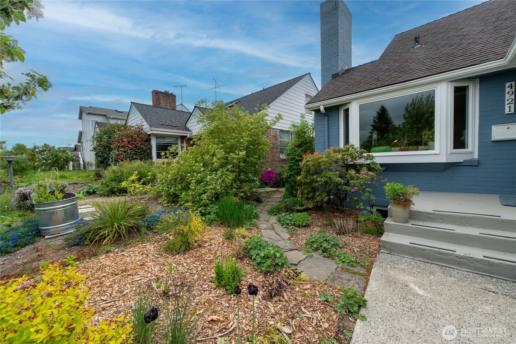 4921 24th Avenue S, Seattle, WA 98108