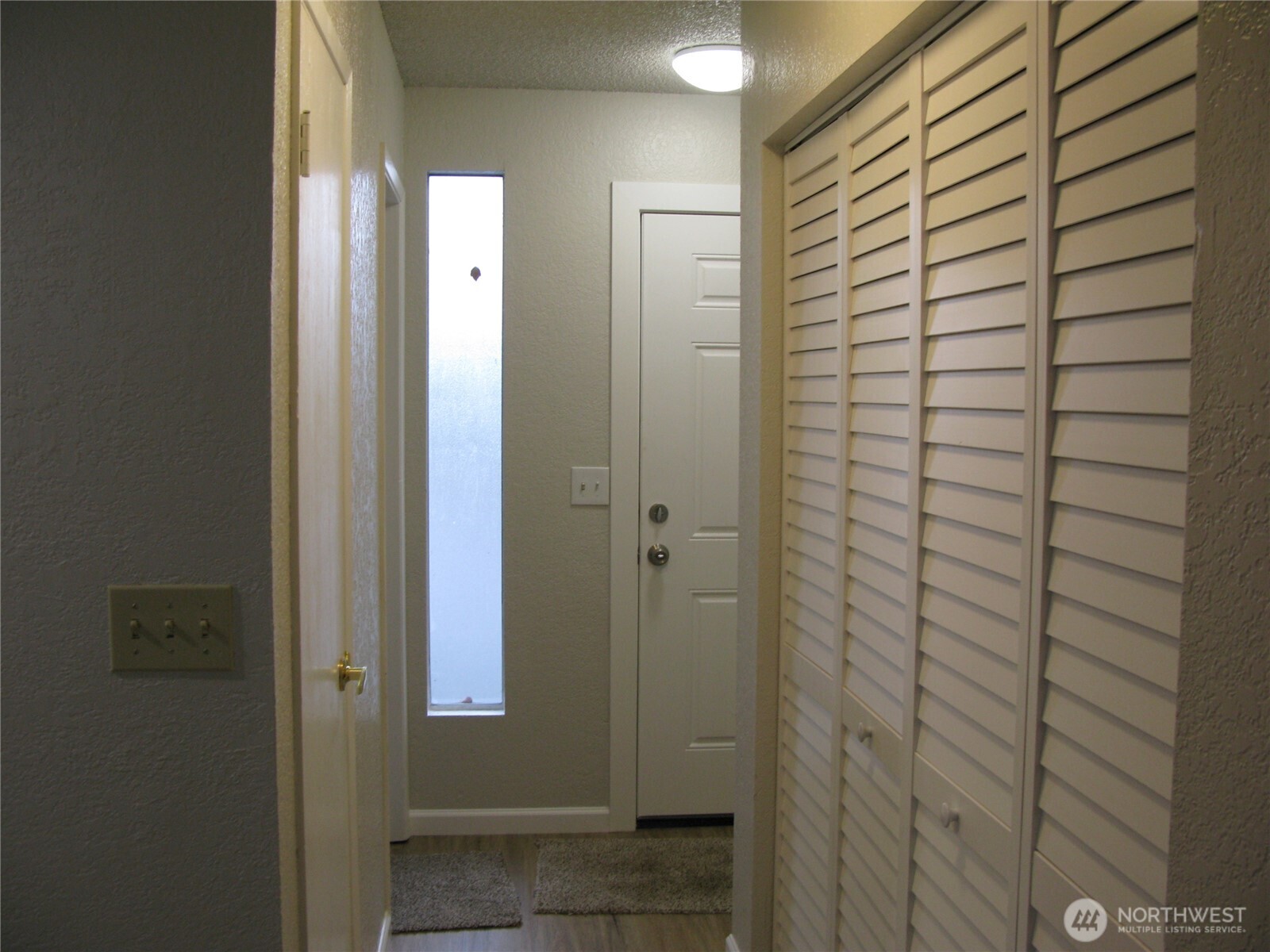 710 10th Street NE #D, Auburn, WA 98002