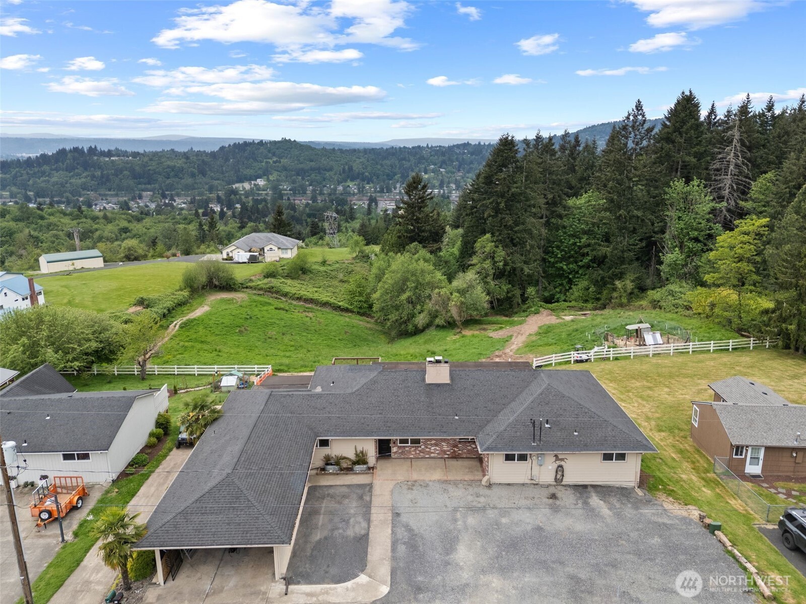 507 Williams Finney Road , Kelso, WA 98626