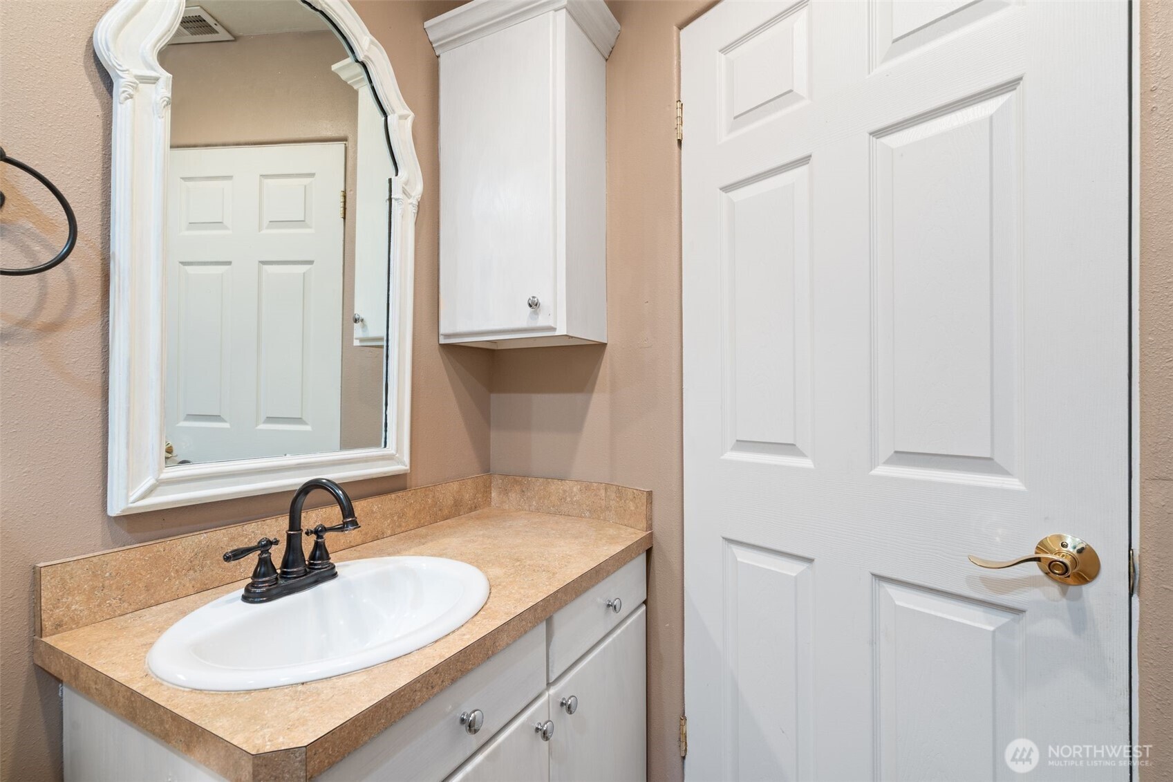 507 Williams Finney Road , Kelso, WA 98626