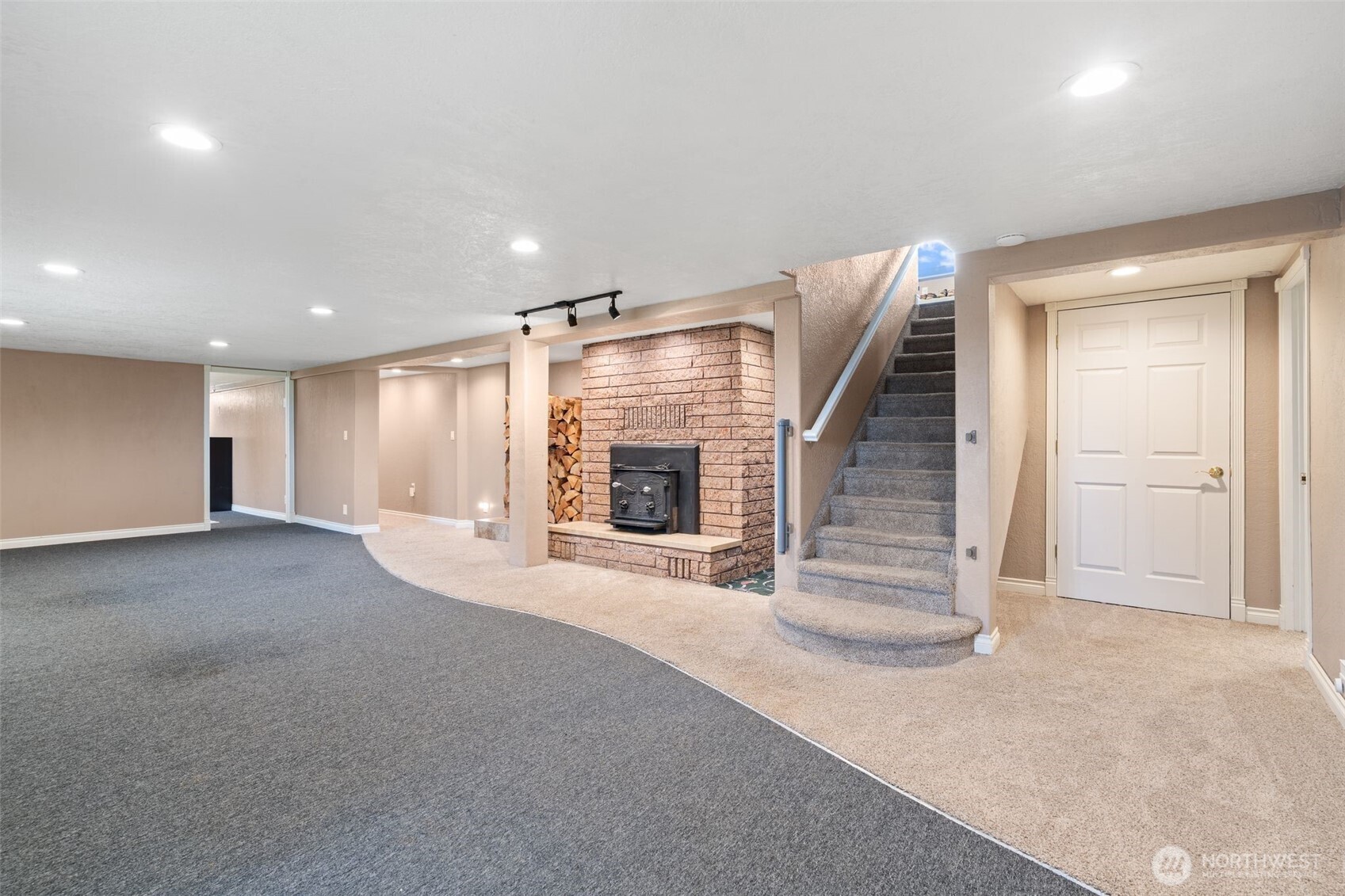 507 Williams Finney Road , Kelso, WA 98626