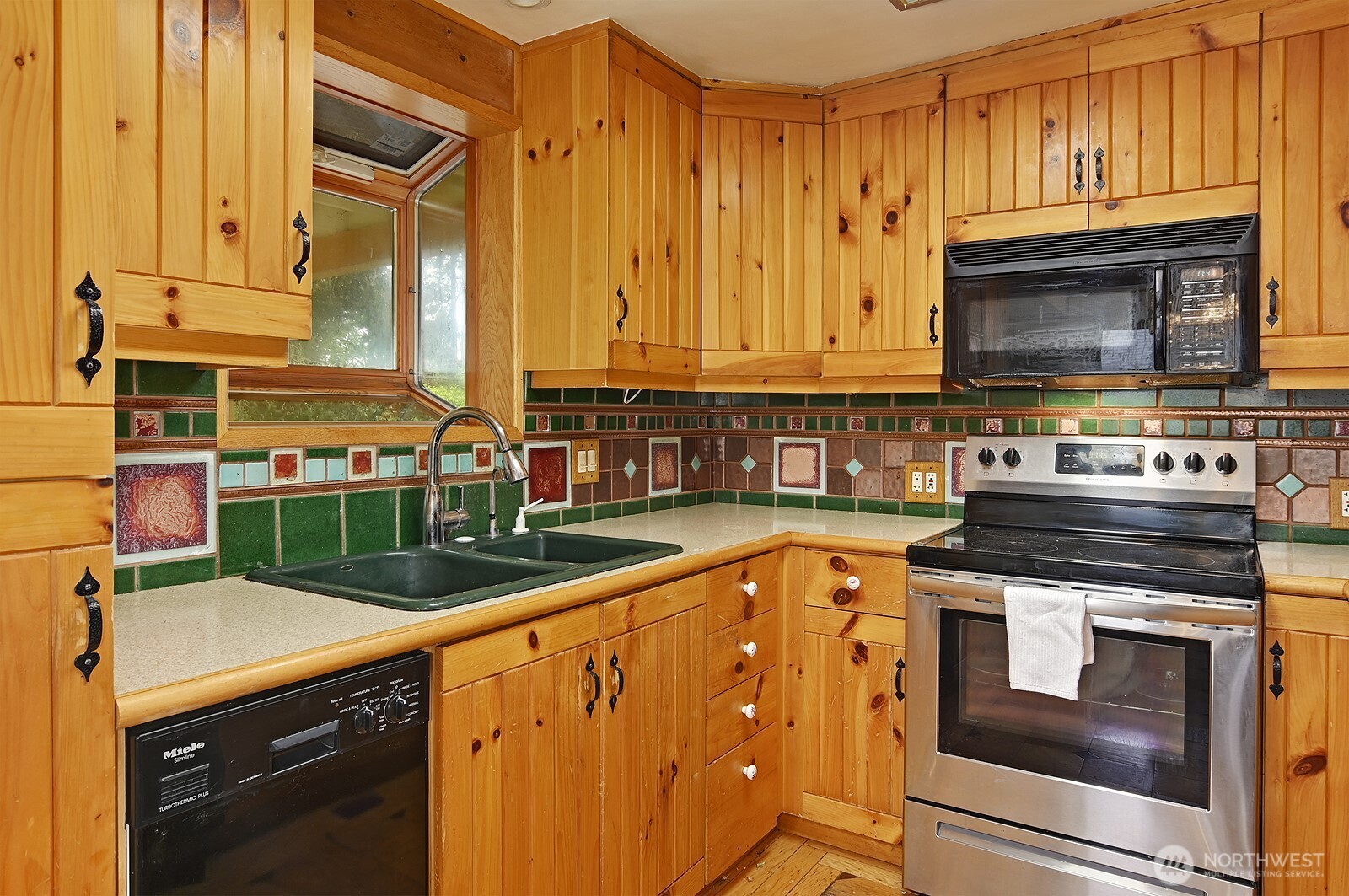 14019 36th Avenue NE, Seattle, WA 98125