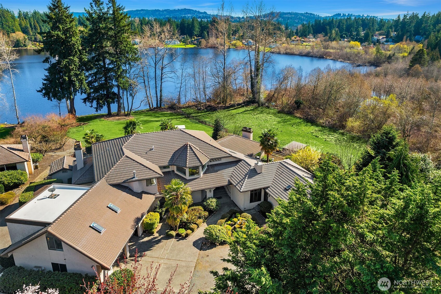 15805 SE 16th Street , Bellevue, WA 98008