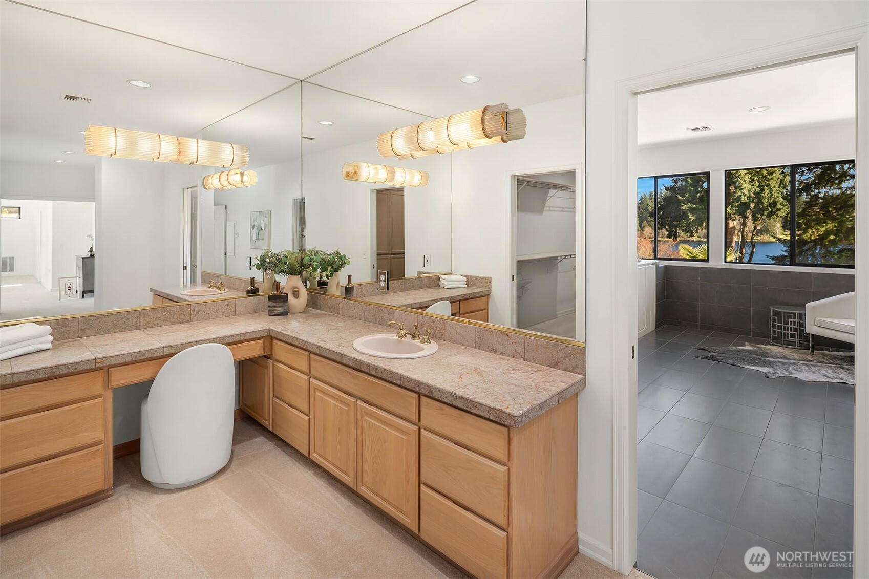 15805 SE 16th Street , Bellevue, WA 98008
