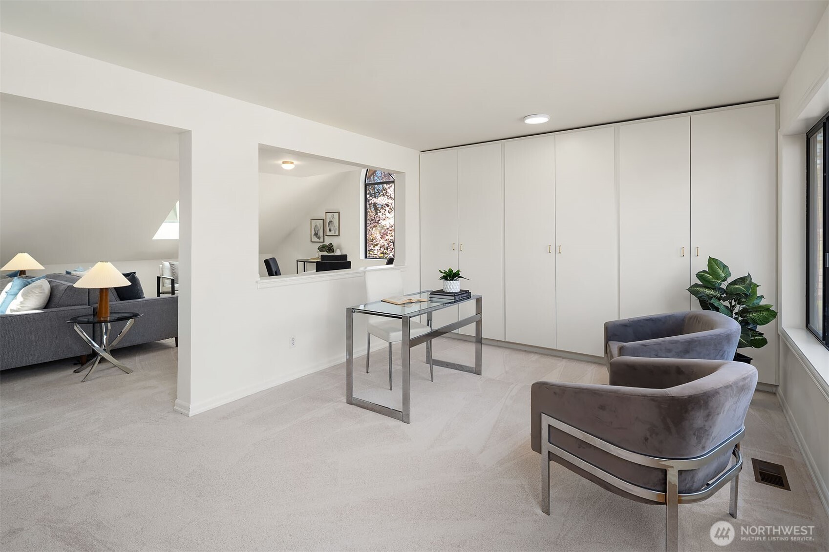 15805 SE 16th Street , Bellevue, WA 98008