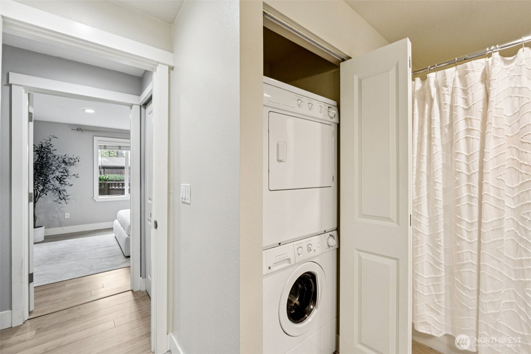 21305 48th Avenue W #B110, Mountlake Terrace, WA 98043