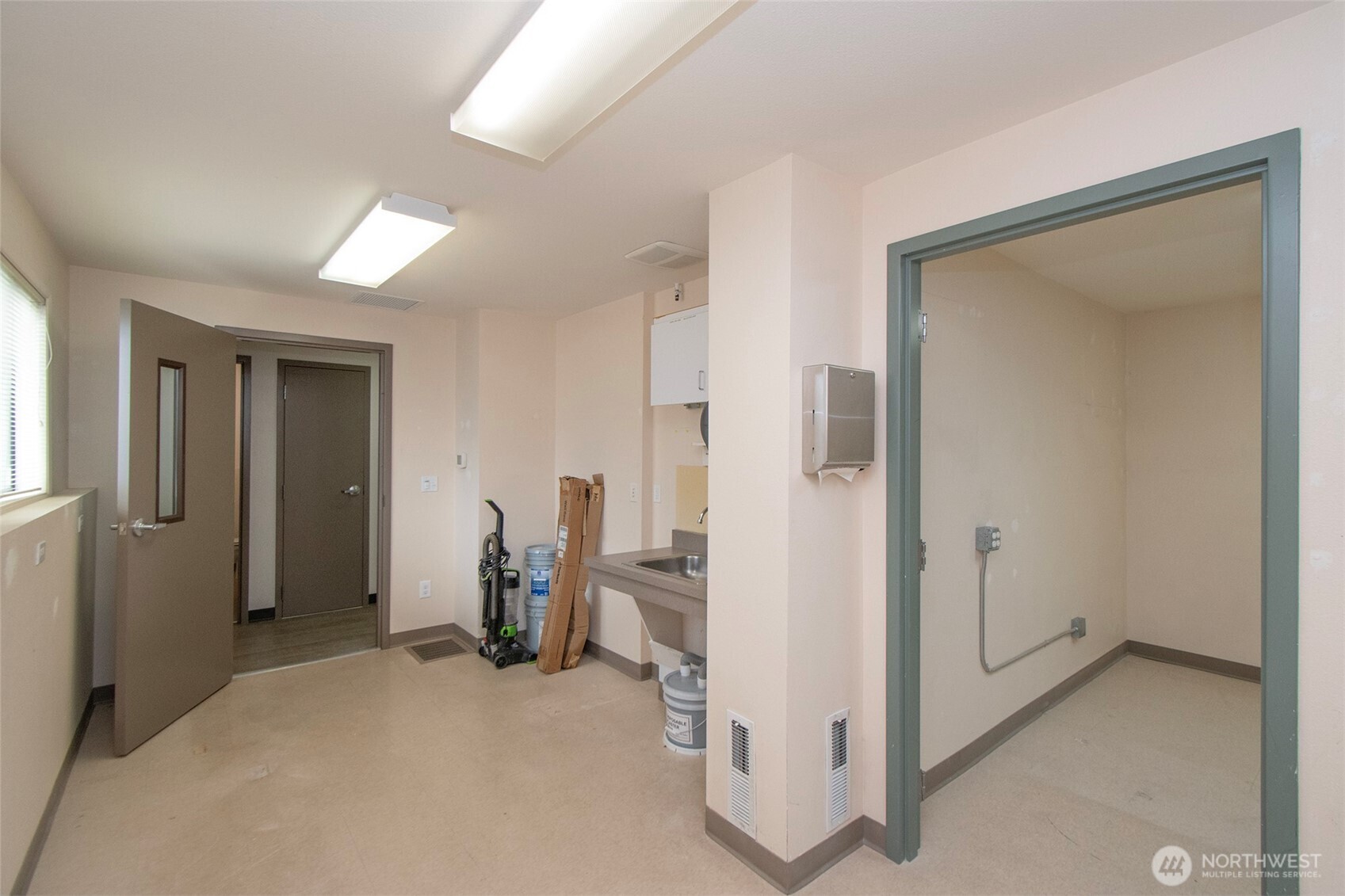 826 E 8th Street , Port Angeles, WA 98362