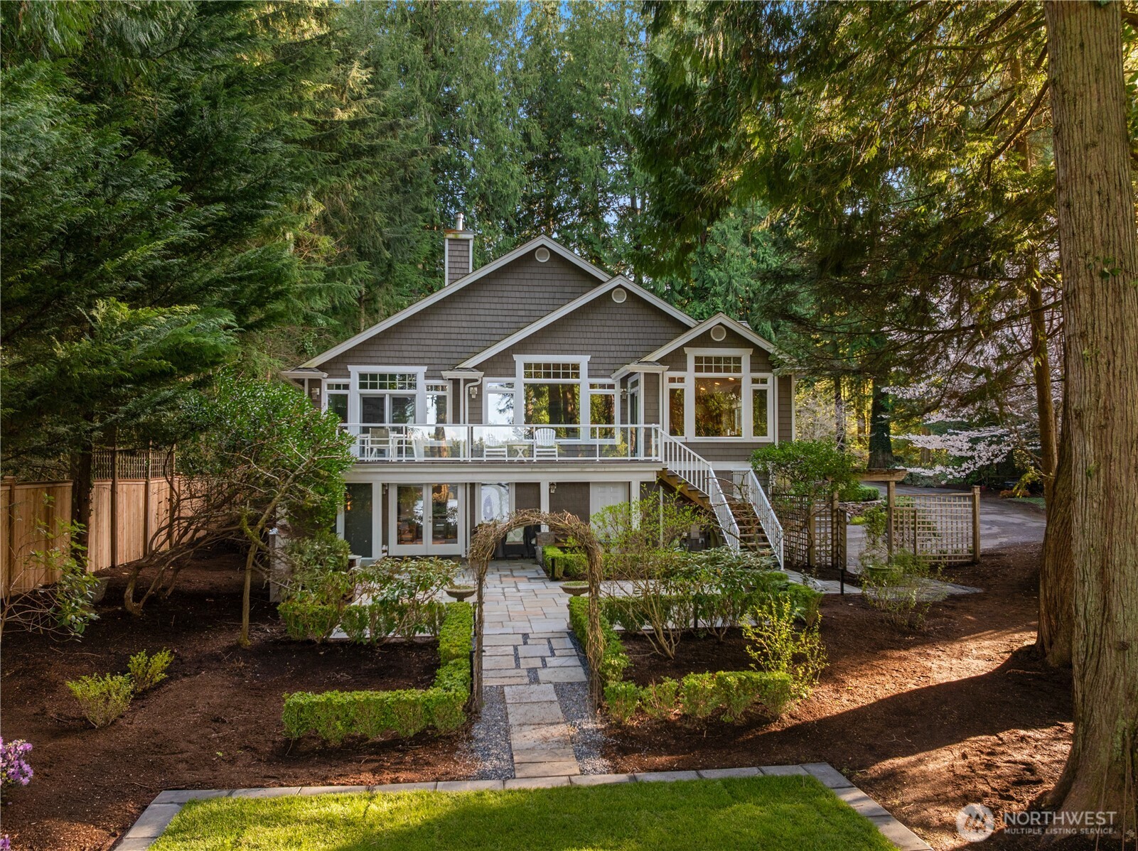 25314 SE 28th Street , Sammamish, WA 98075