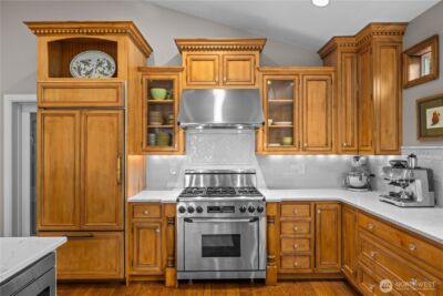 25314 SE 28th Street , Sammamish, WA 98075 - Photo 3