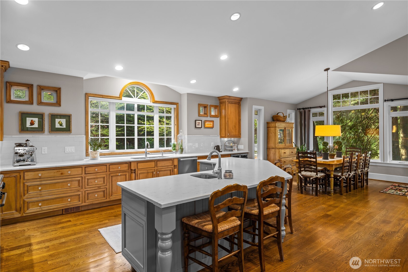 25314 SE 28th Street , Sammamish, WA 98075